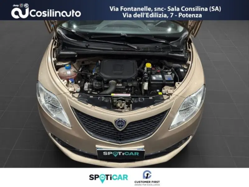 Lancia Ypsilon usata a Salerno (17)