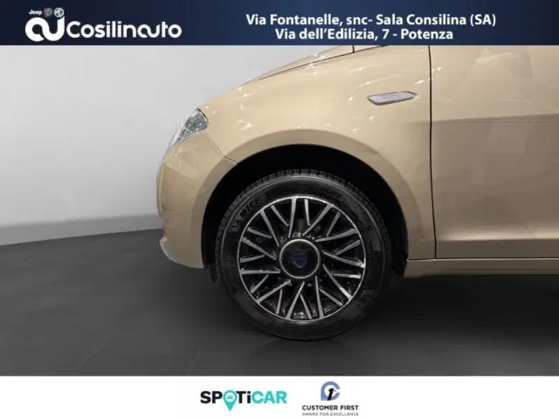 Lancia Ypsilon usata a Salerno (18)