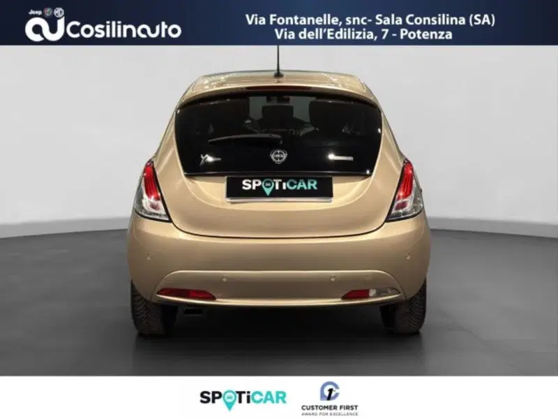 Lancia Ypsilon usata a Salerno (4)