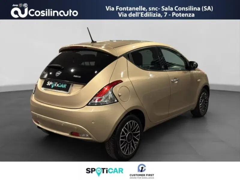 Lancia Ypsilon usata a Salerno (5)