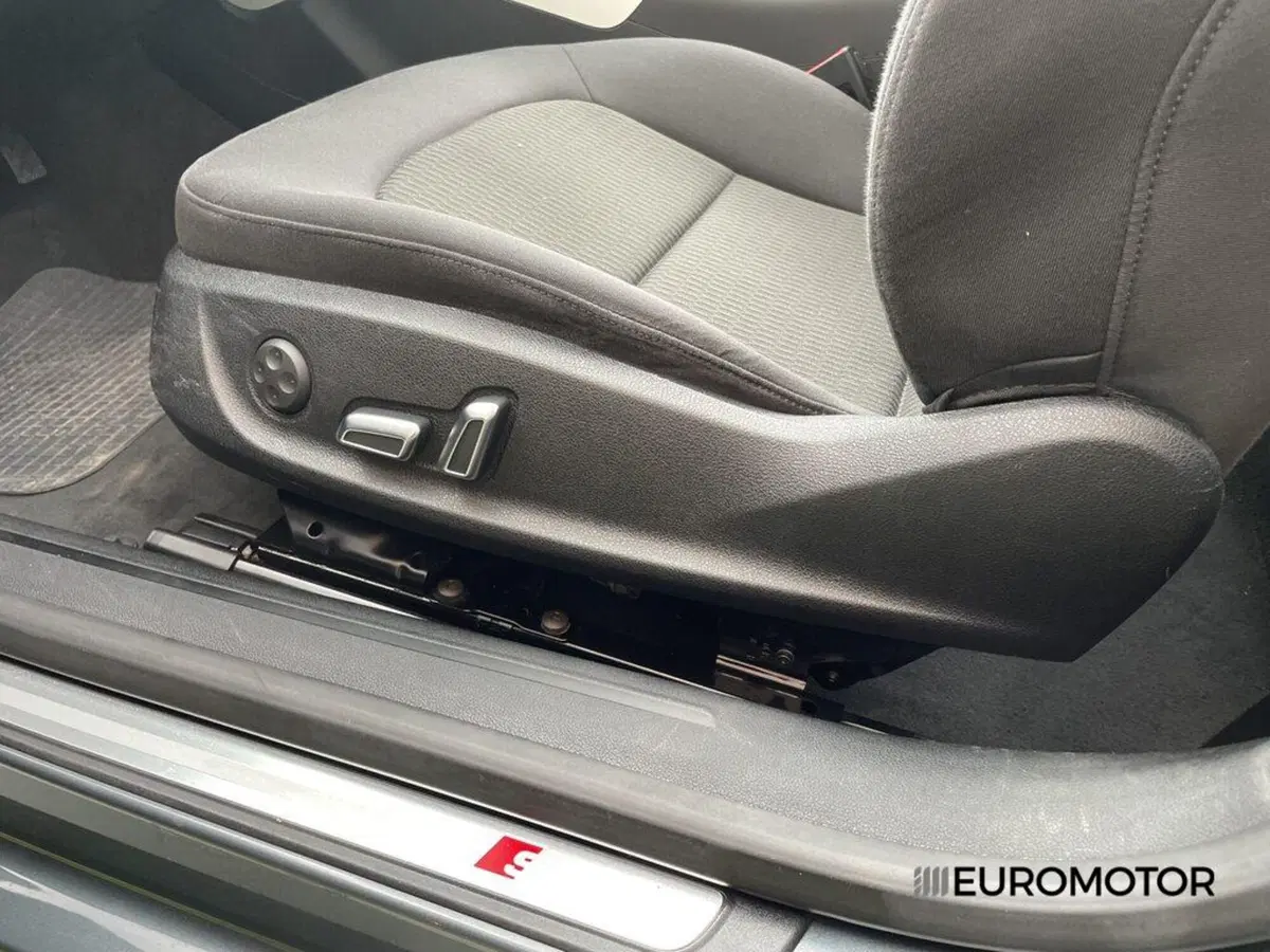 Audi A5 Cabrio usata a Bari (15)