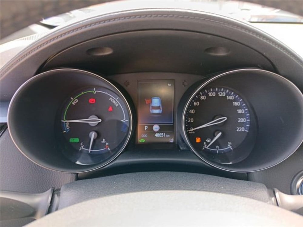 Toyota Toyota C-HR usata a Bari (16)