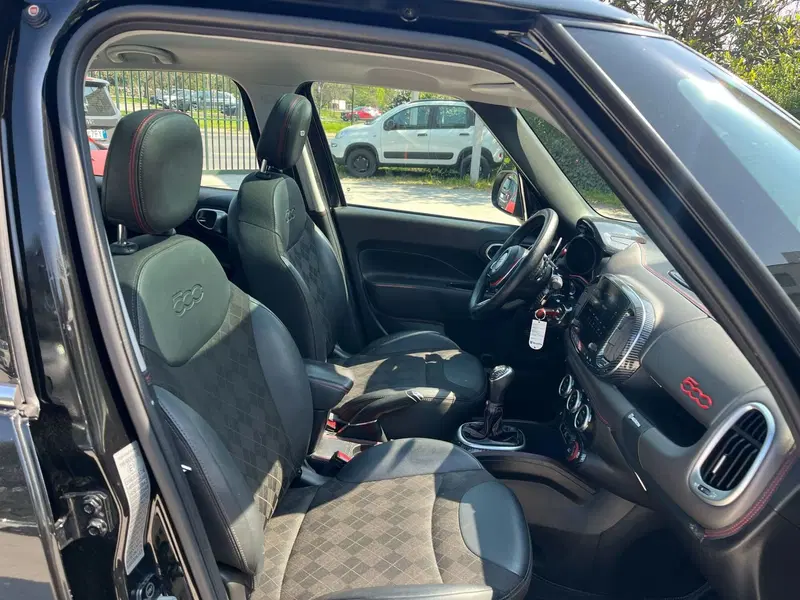 Fiat 500L usata a Milano (15)