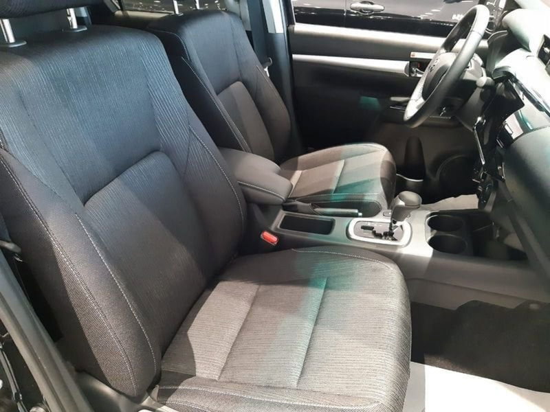 Toyota Hilux nuova a Vicenza (11)