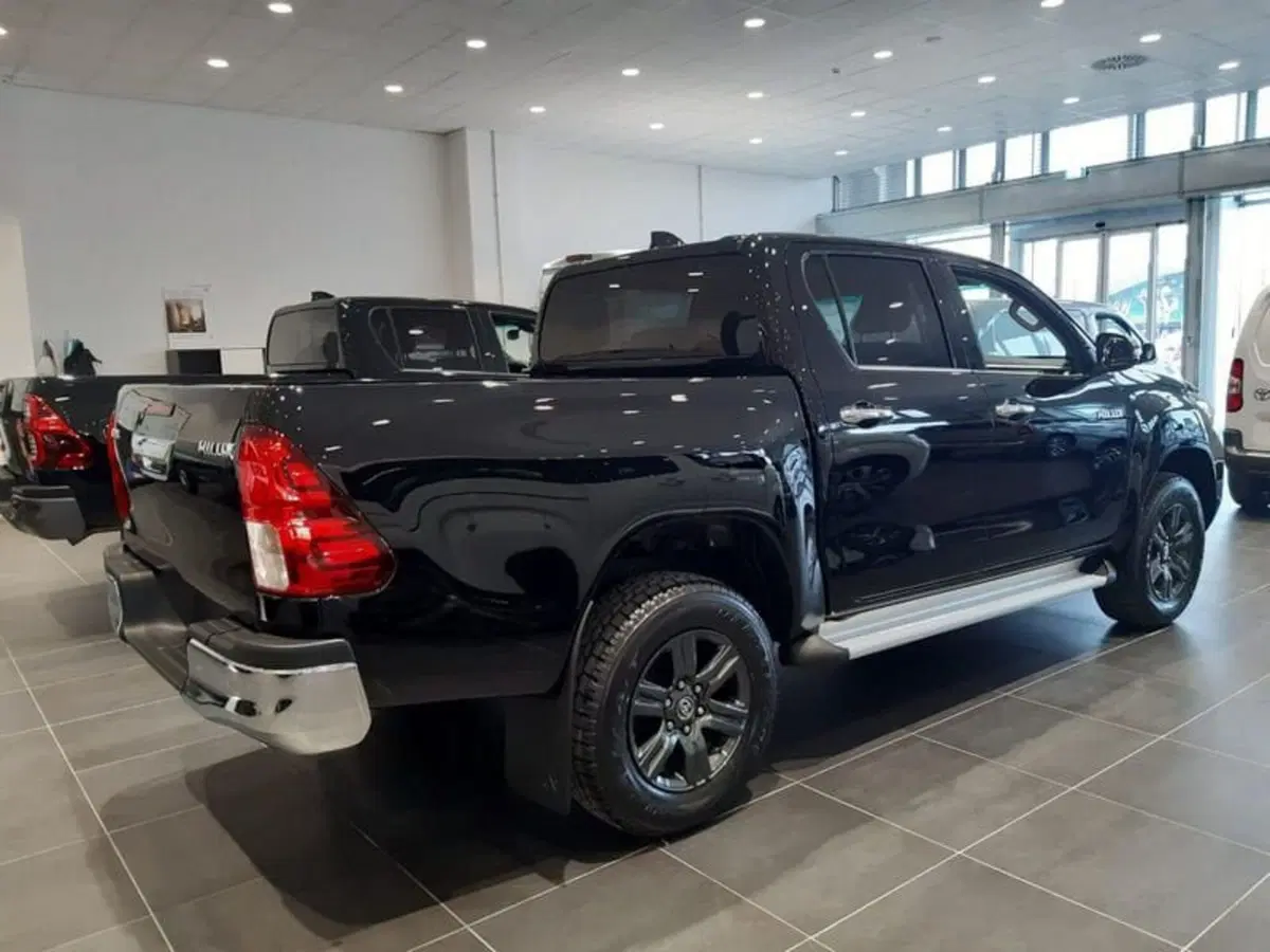 Toyota Hilux nuova a Vicenza (6)