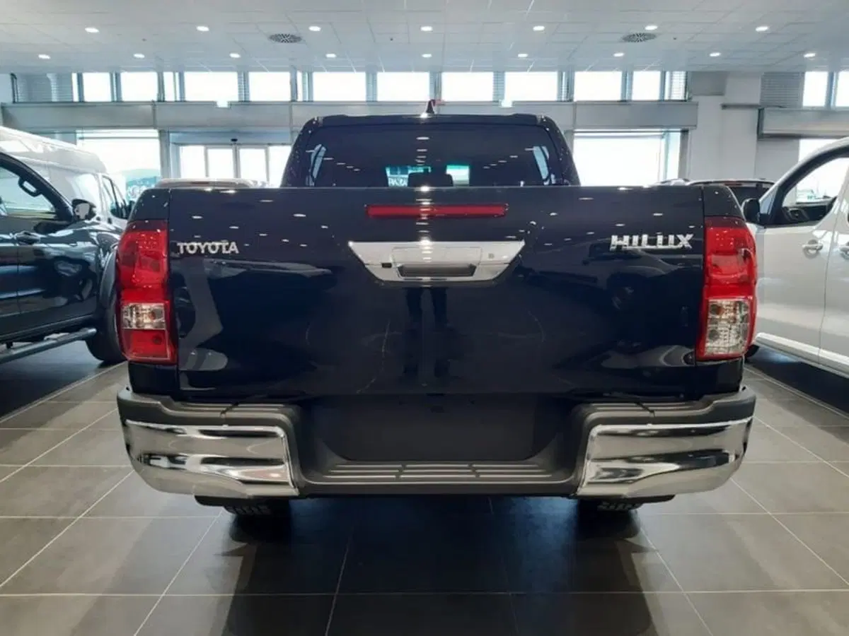 Toyota Hilux nuova a Vicenza (7)
