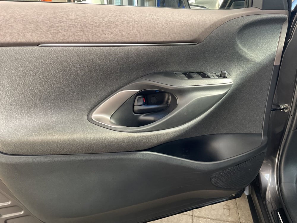 Toyota Yaris Cross usata a Pescara (8)