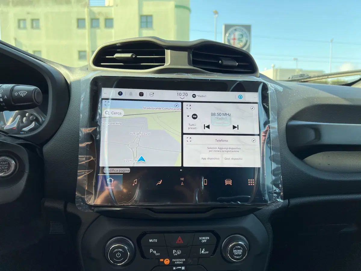 Jeep Renegade nuova a Pisa (16)