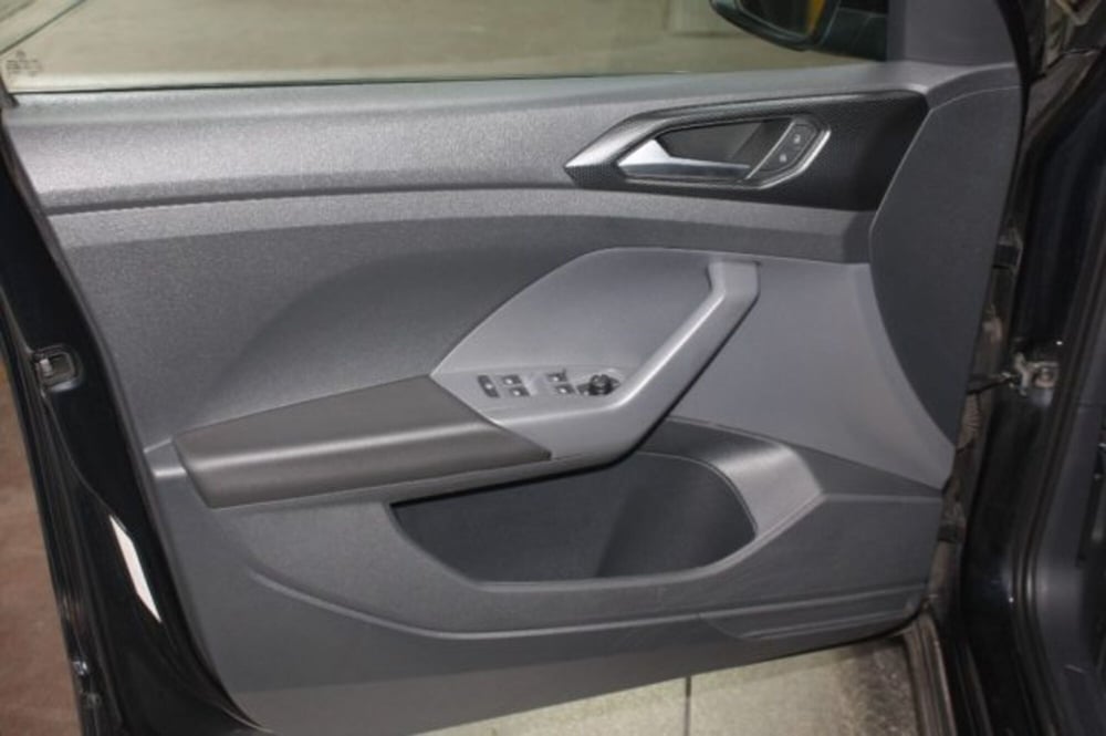 Volkswagen T-Cross usata a Viterbo (12)