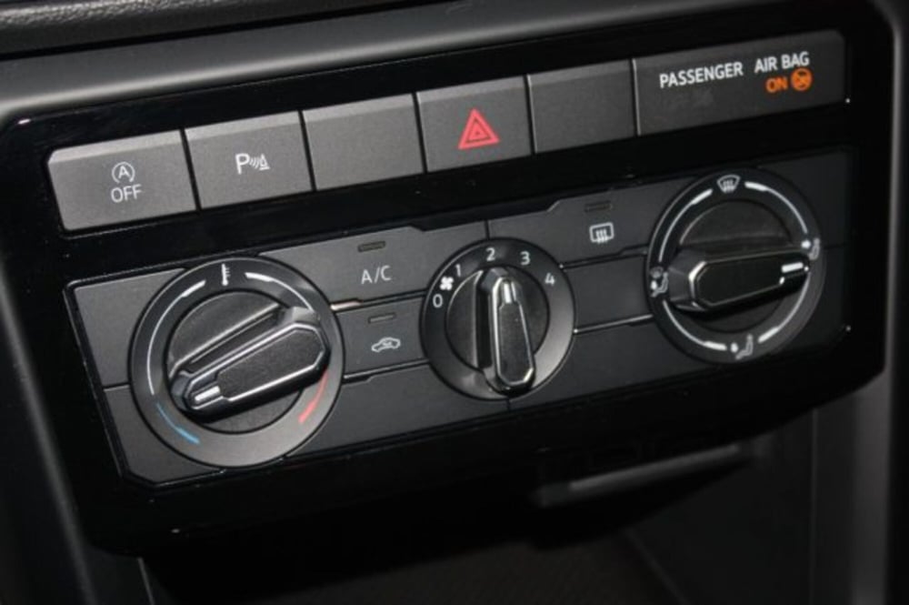 Volkswagen T-Cross usata a Viterbo (14)