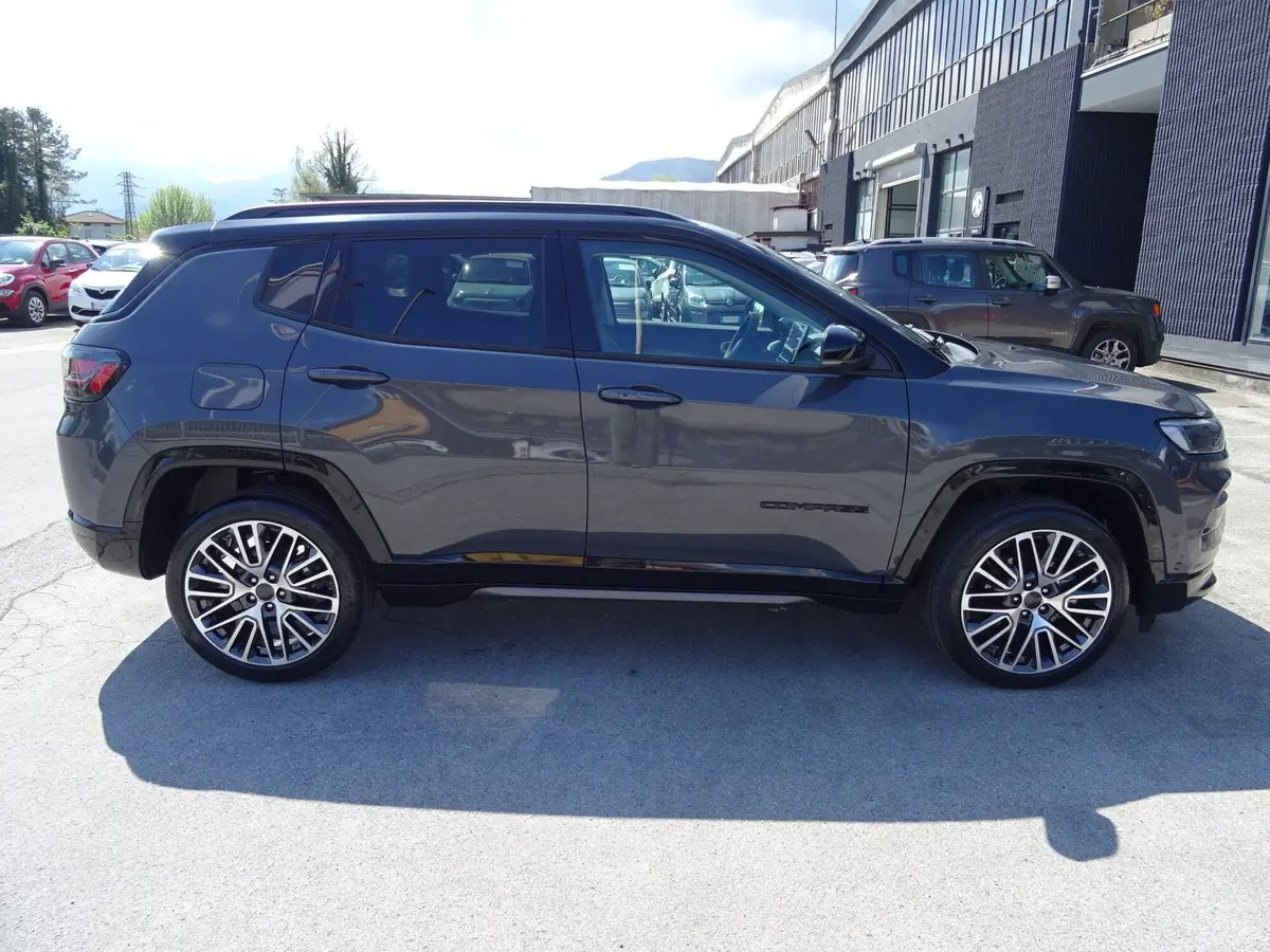 Jeep Compass nuova a Lucca (6)