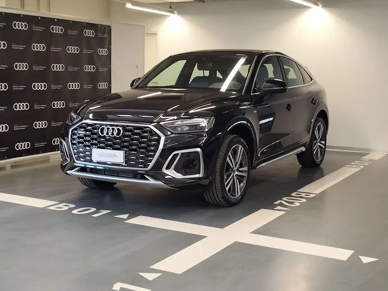 Audi Q5 Sportback nuova a Modena