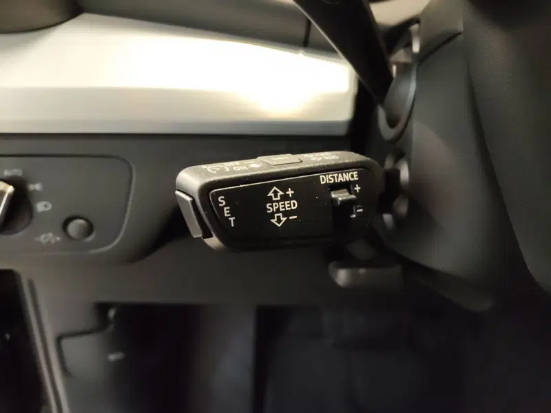 Audi Q5 Sportback nuova a Modena (13)
