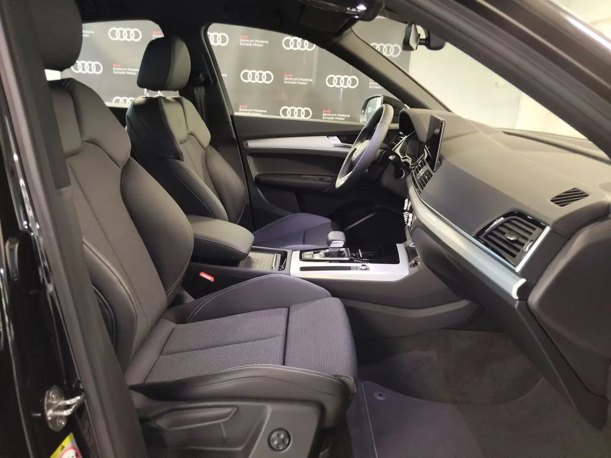 Audi Q5 Sportback nuova a Modena (15)