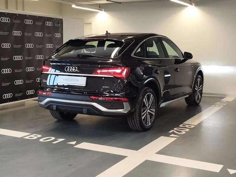 Audi Q5 Sportback nuova a Modena (4)