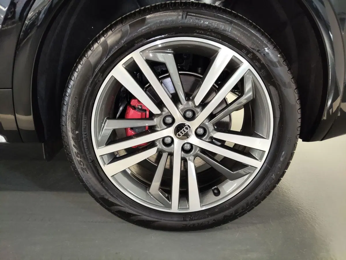 Audi Q5 Sportback nuova a Modena (6)