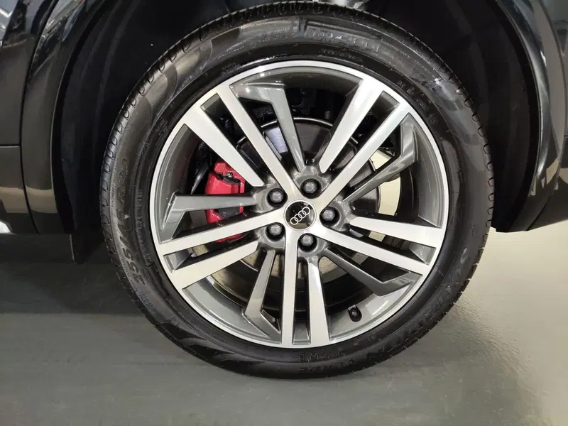 Audi Q5 Sportback nuova a Modena (6)