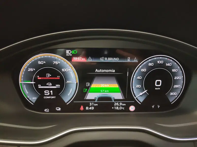 Audi Q5 Sportback nuova a Modena (9)
