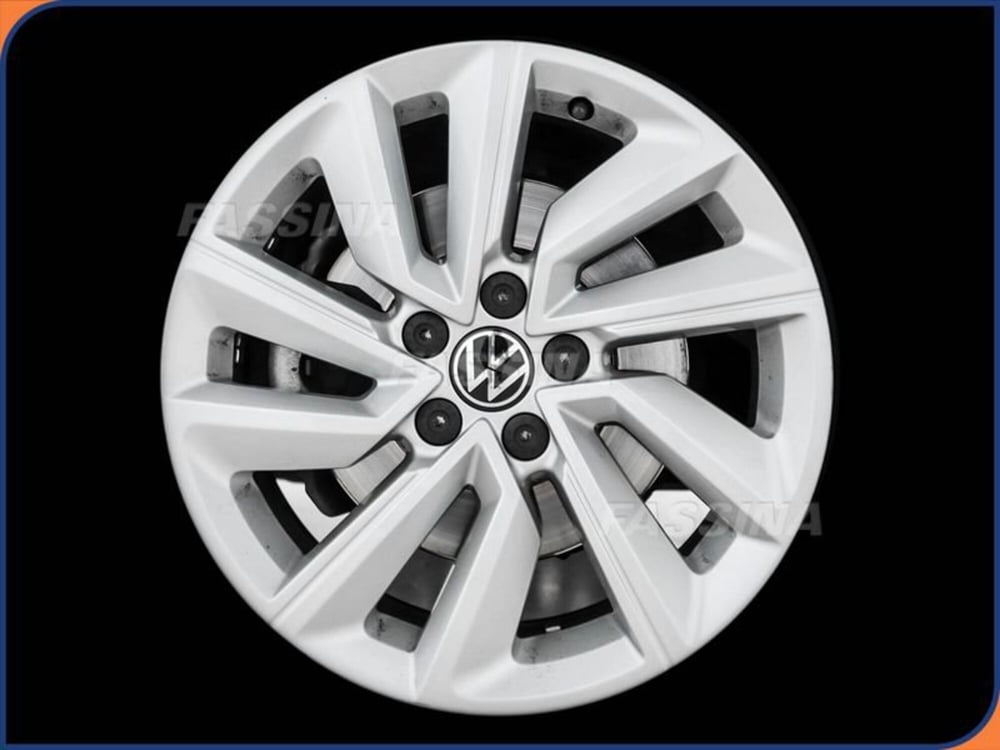Volkswagen T-Cross usata a Milano (7)