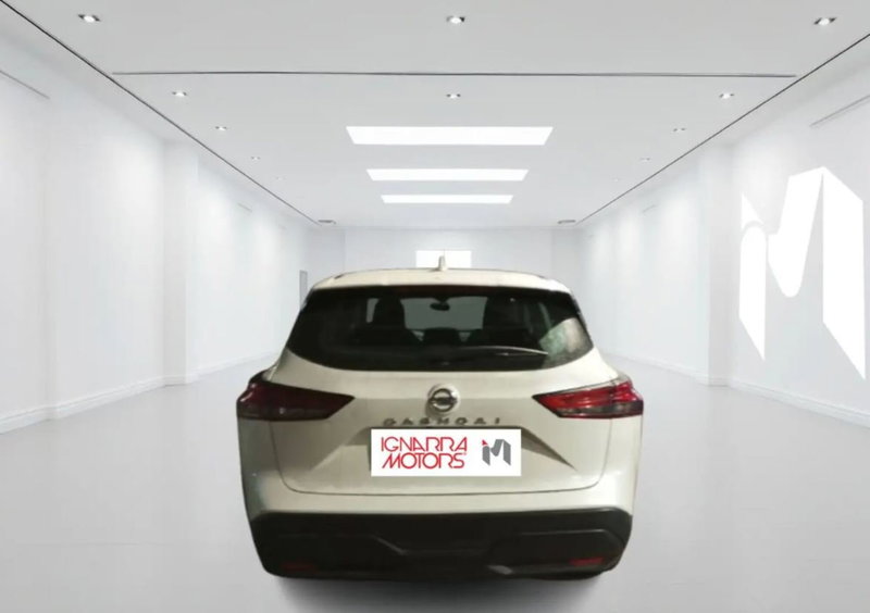 Nissan Qashqai usata a Latina (2)
