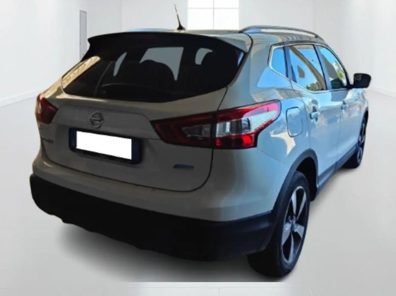 Nissan Qashqai usata a Latina (4)