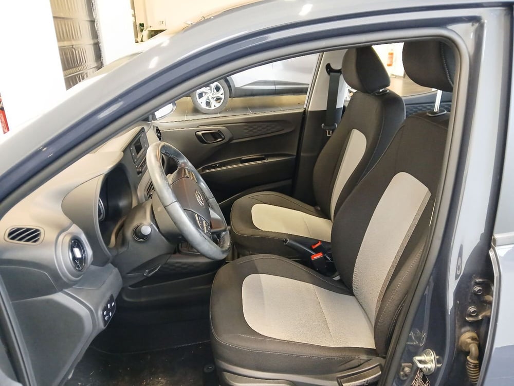 Hyundai i10 usata a Roma (18)