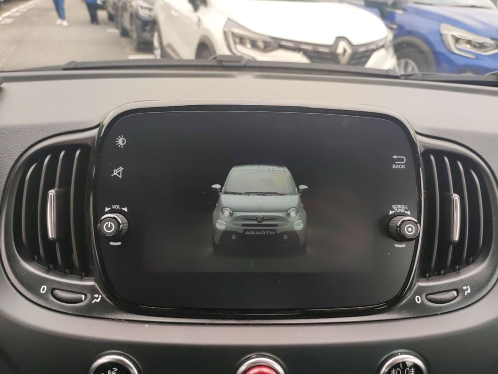 Abarth 695 nuova a Roma (18)