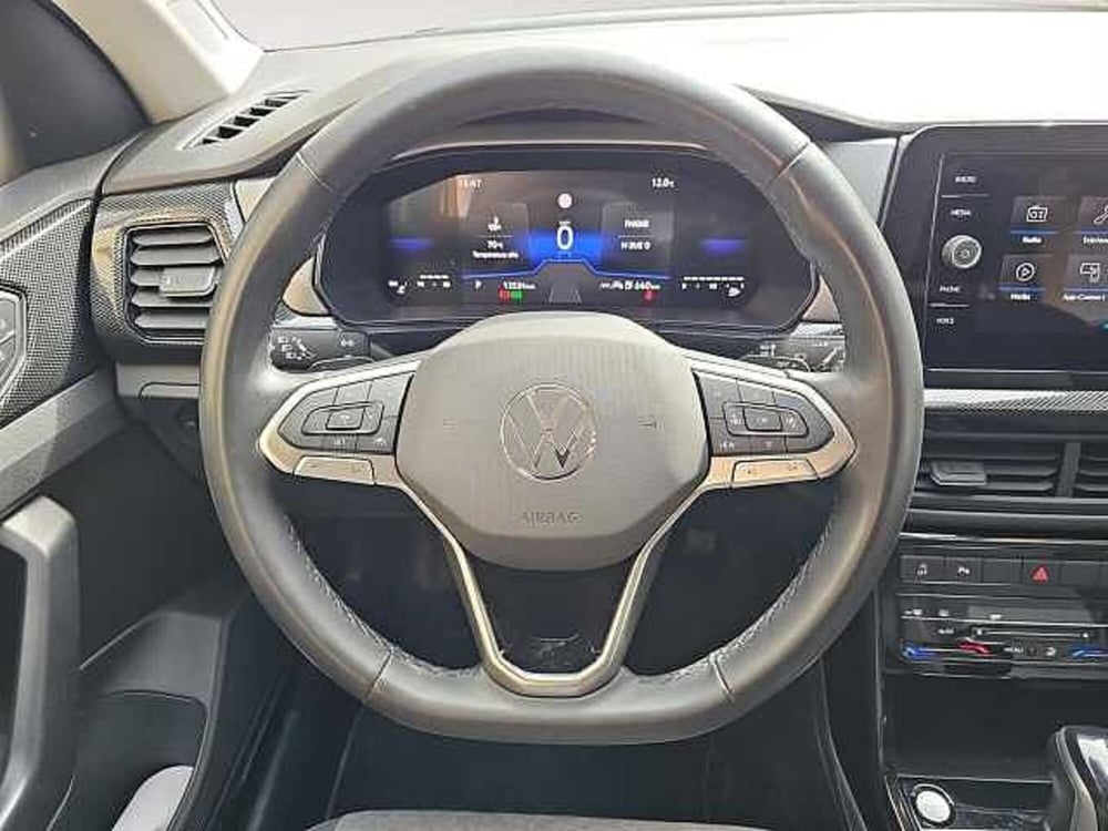 Volkswagen T-Cross usata a Lecco (11)