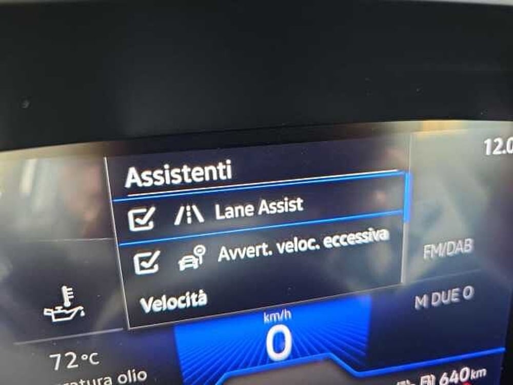 Volkswagen T-Cross usata a Lecco (19)