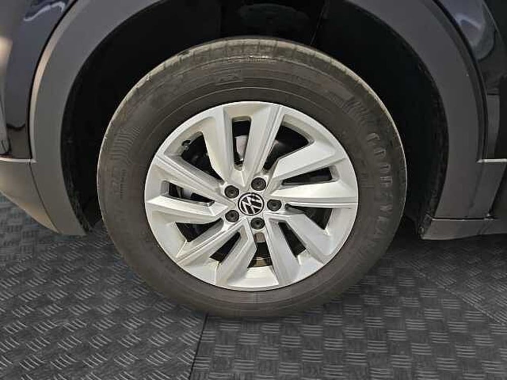 Volkswagen T-Cross usata a Lecco (15)