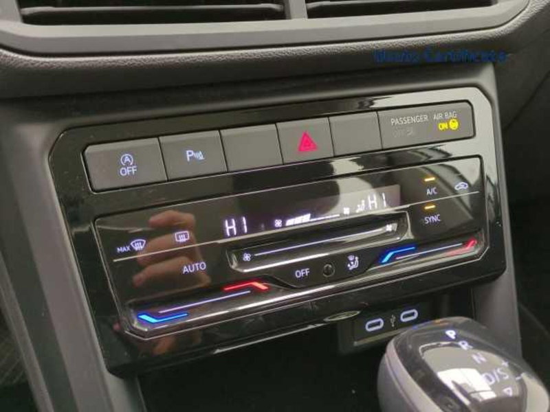 Volkswagen T-Cross usata a Avellino (17)