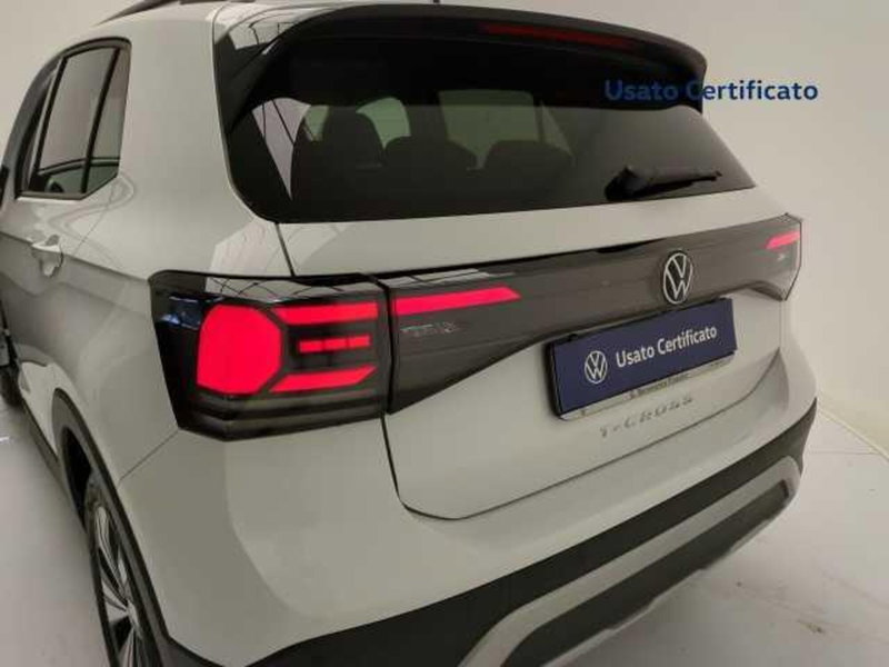Volkswagen T-Cross nuova a Avellino (11)