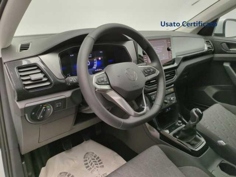 Volkswagen T-Cross nuova a Avellino (13)