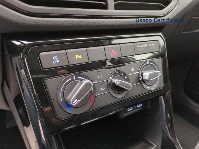 Volkswagen T-Cross nuova a Avellino (19)