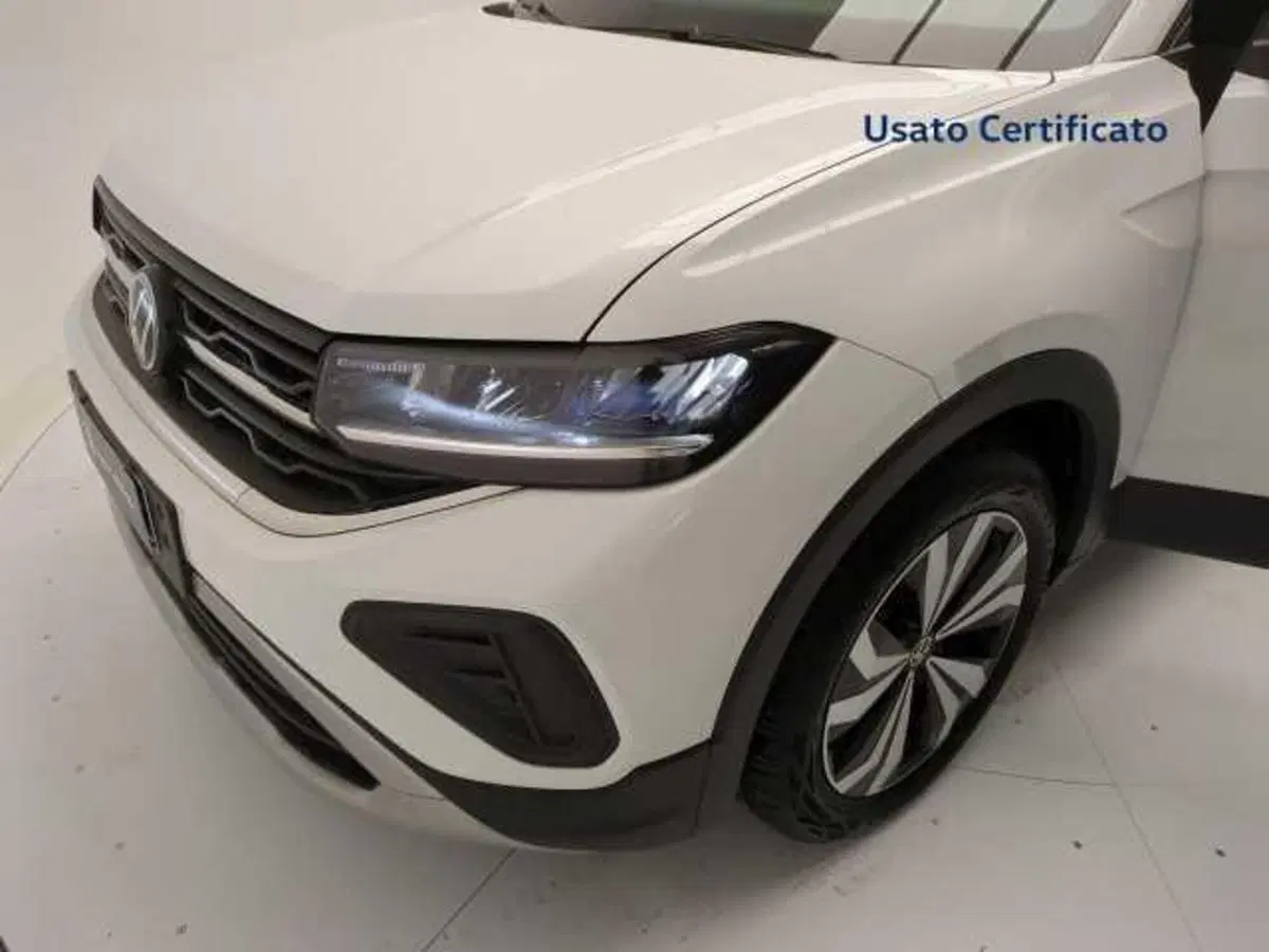 Volkswagen T-Cross nuova a Avellino (9)