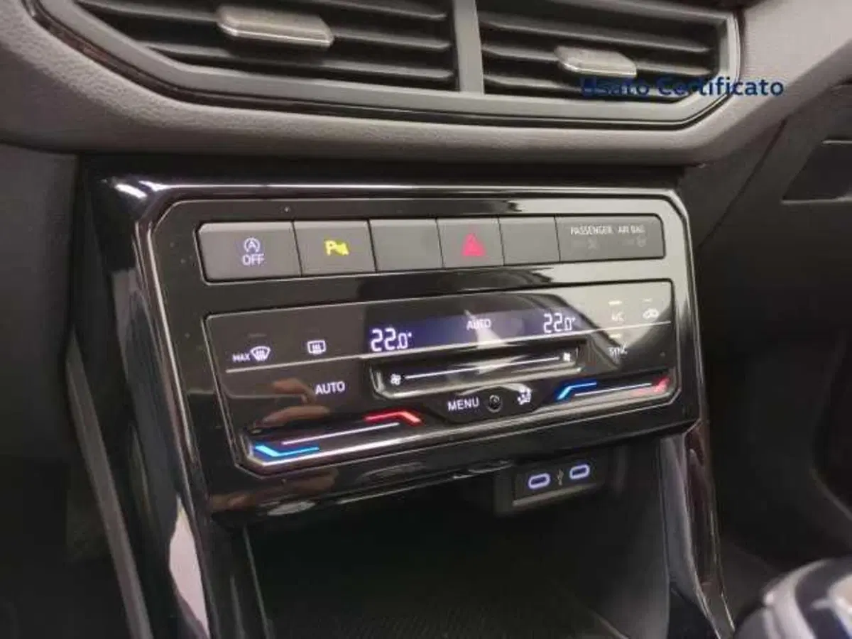 Volkswagen T-Cross usata a Avellino (19)