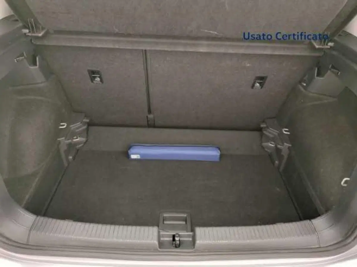 Volkswagen T-Cross usata a Avellino (8)