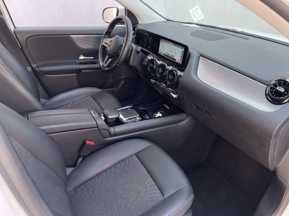 Mercedes-Benz GLA SUV usata a Lecce (18)