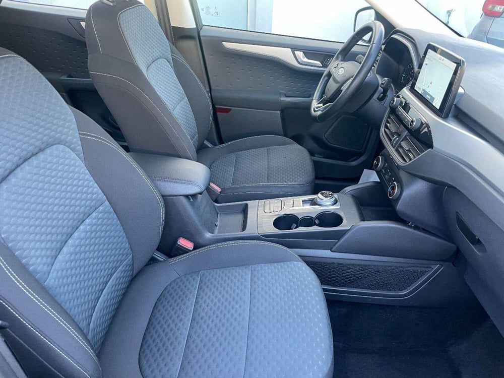 Ford Kuga usata a Lecce (17)