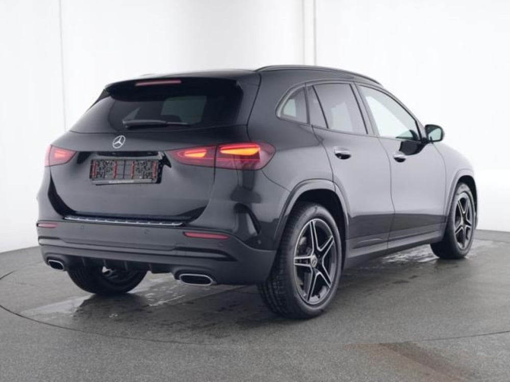 Mercedes-Benz GLA SUV usata a Milano (2)