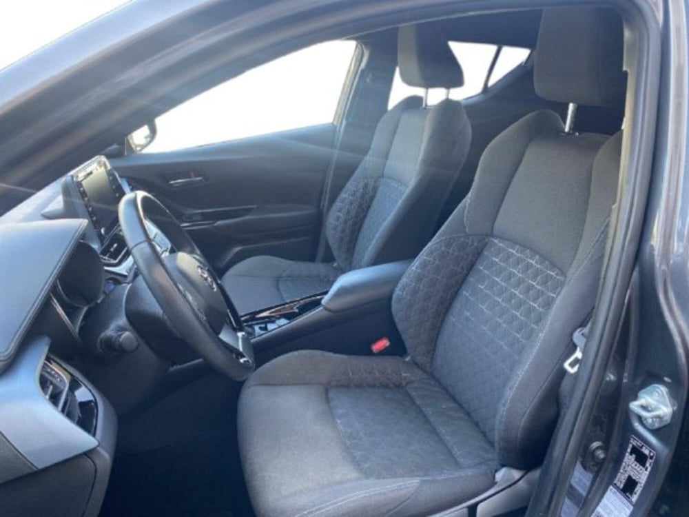 Toyota Toyota C-HR usata a Vercelli (12)