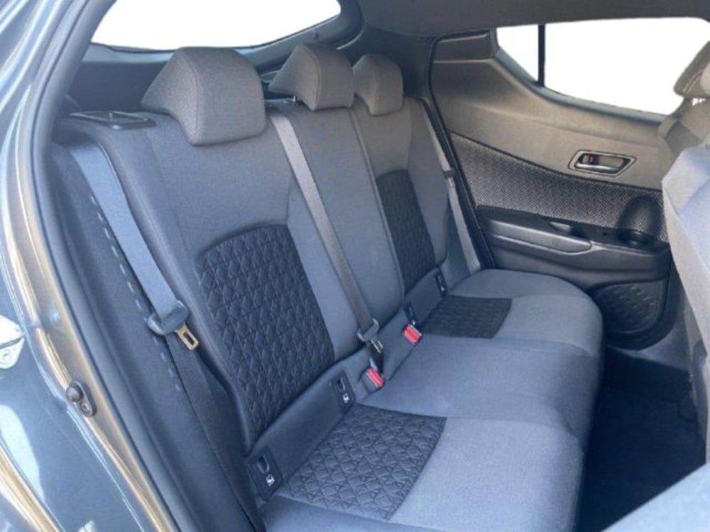 Toyota Toyota C-HR usata a Vercelli (8)