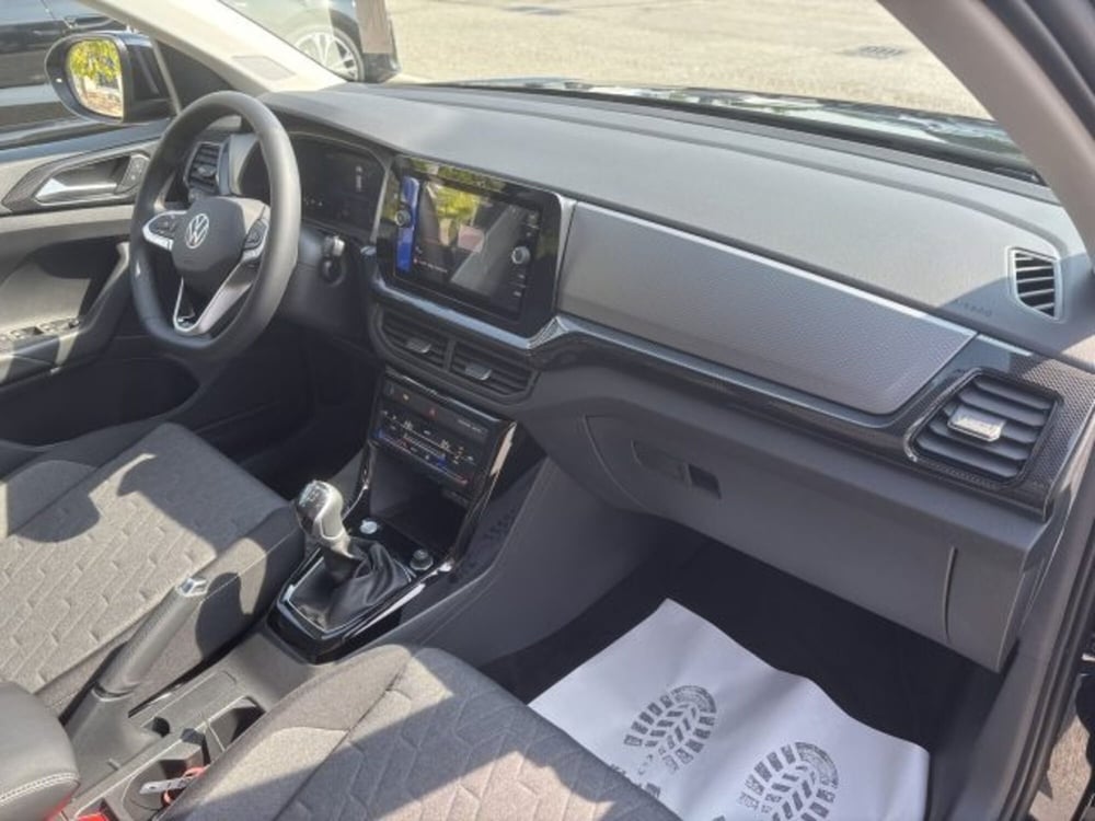 Volkswagen T-Cross nuova a Vicenza (7)