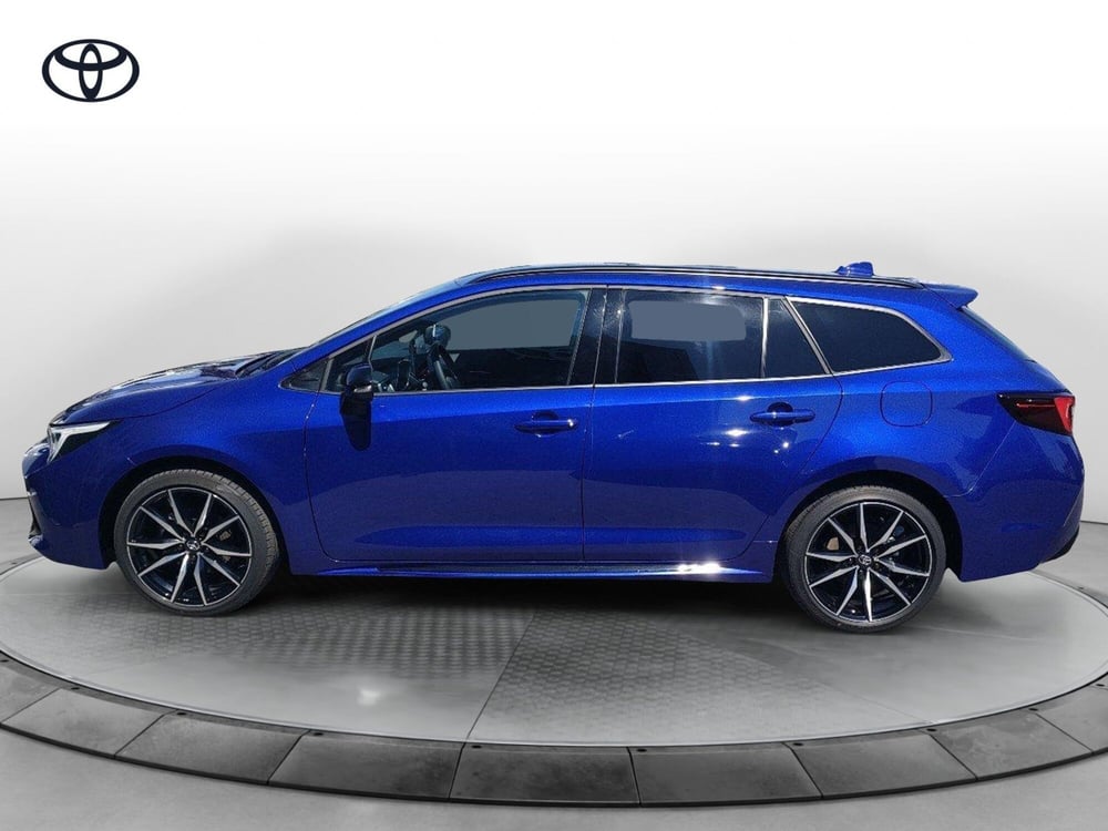 Toyota Corolla Touring Sports nuova a Catania (2)