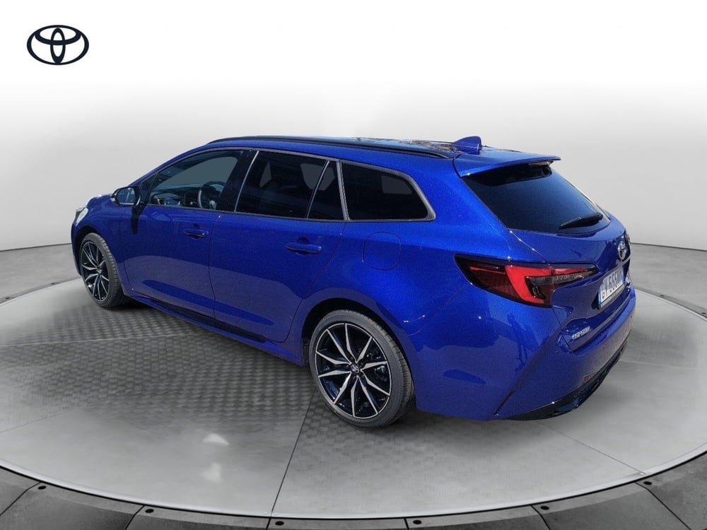 Toyota Corolla Touring Sports nuova a Catania (4)
