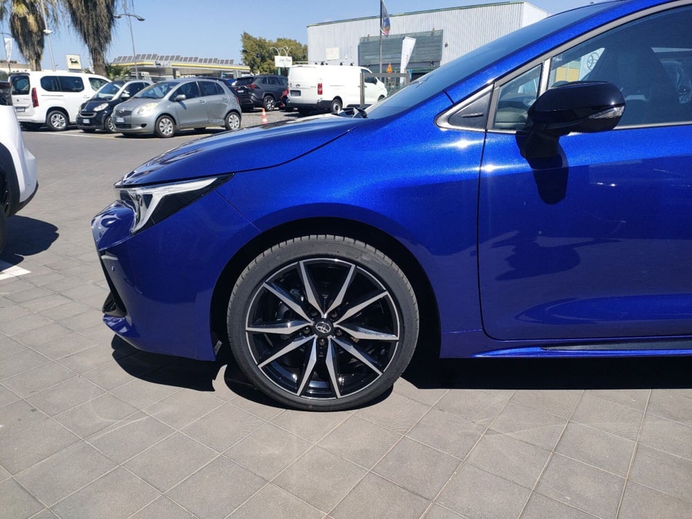 Toyota Corolla Touring Sports nuova a Catania (5)
