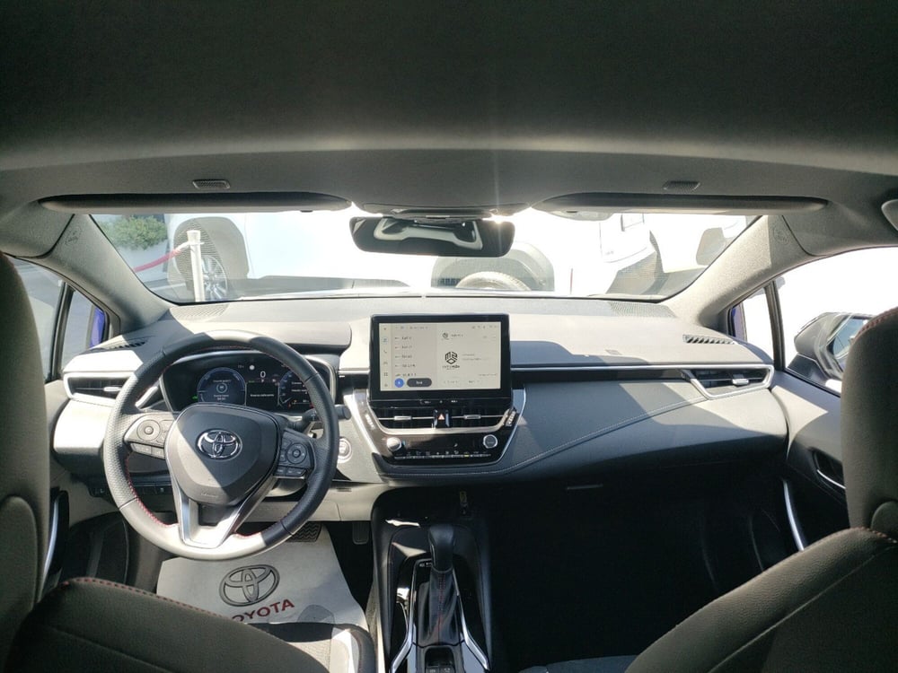 Toyota Corolla Touring Sports nuova a Catania (9)