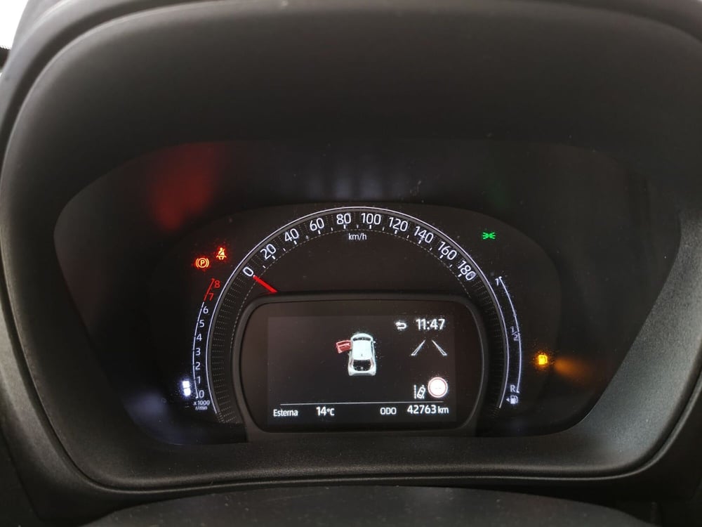 Toyota Aygo X usata a Roma (16)