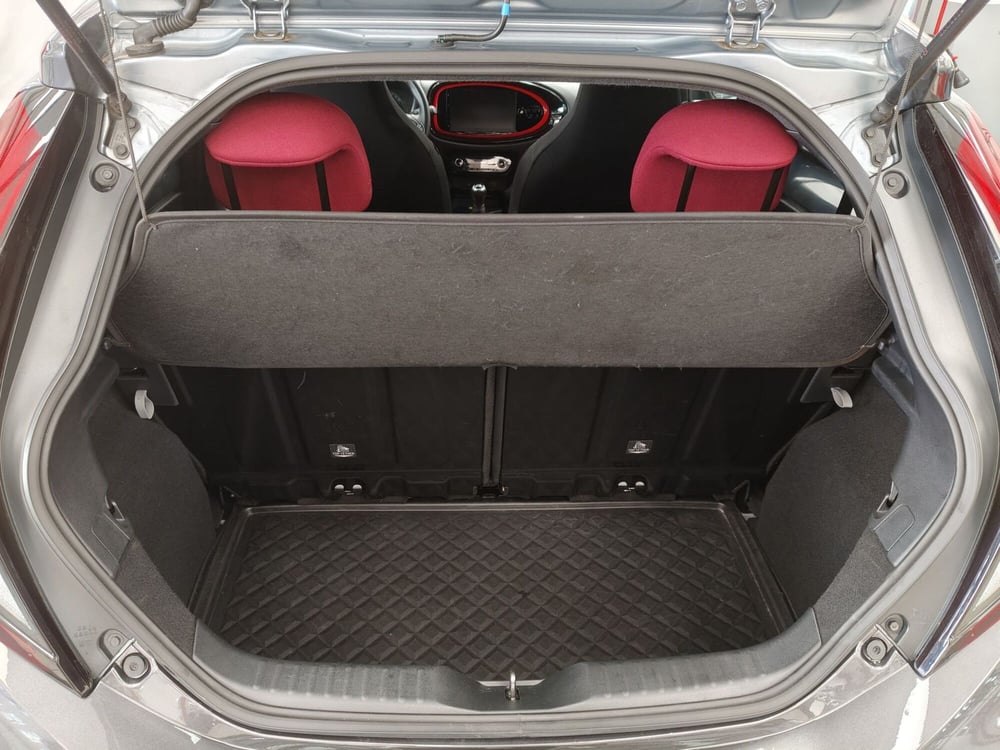 Toyota Aygo X usata a Roma (9)