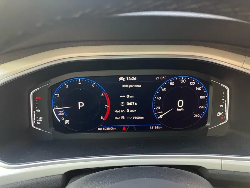 Volkswagen T-Roc Cabrio usata a Bologna (17)